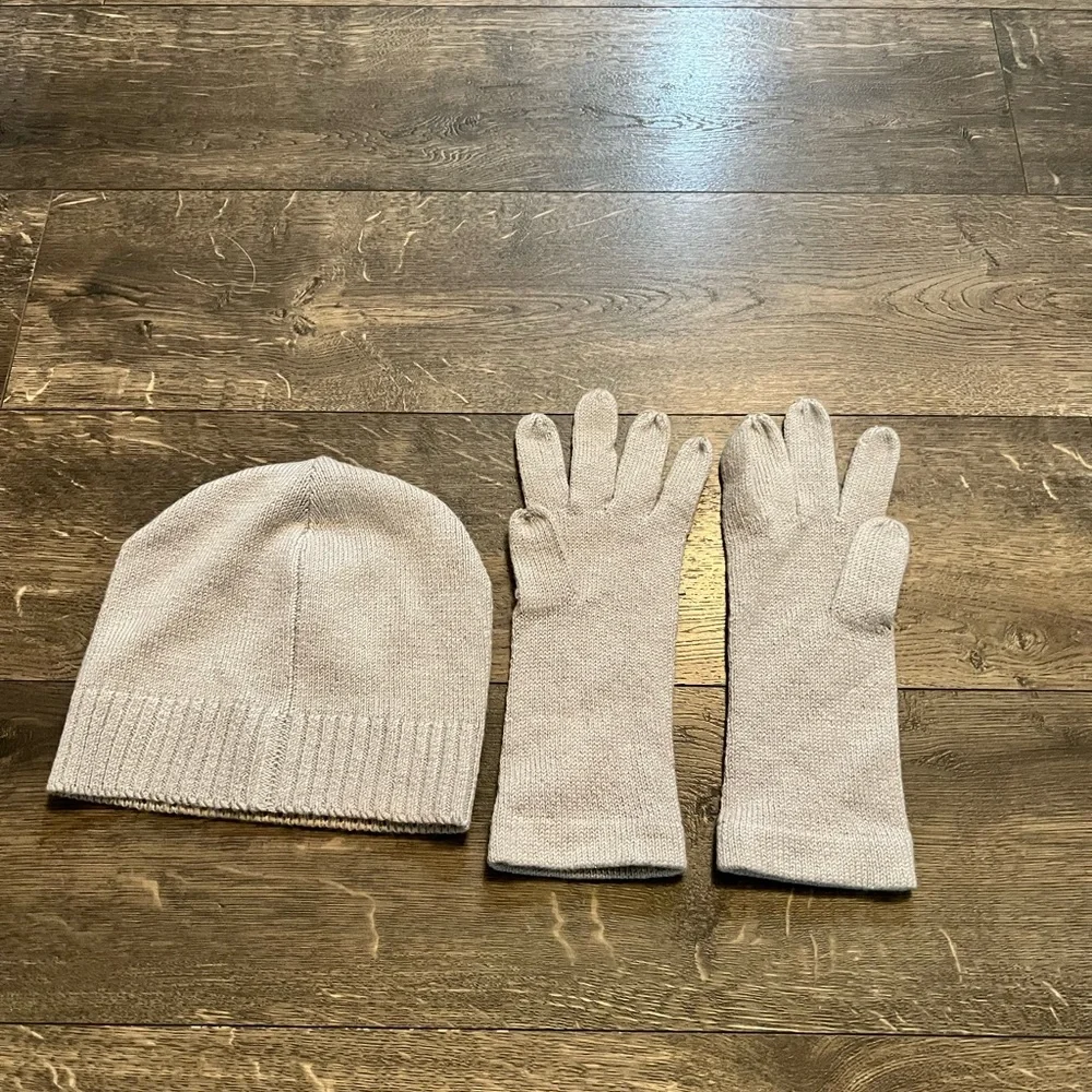 Carol Brodie Evil Eye‎ Hat and Gloves Set